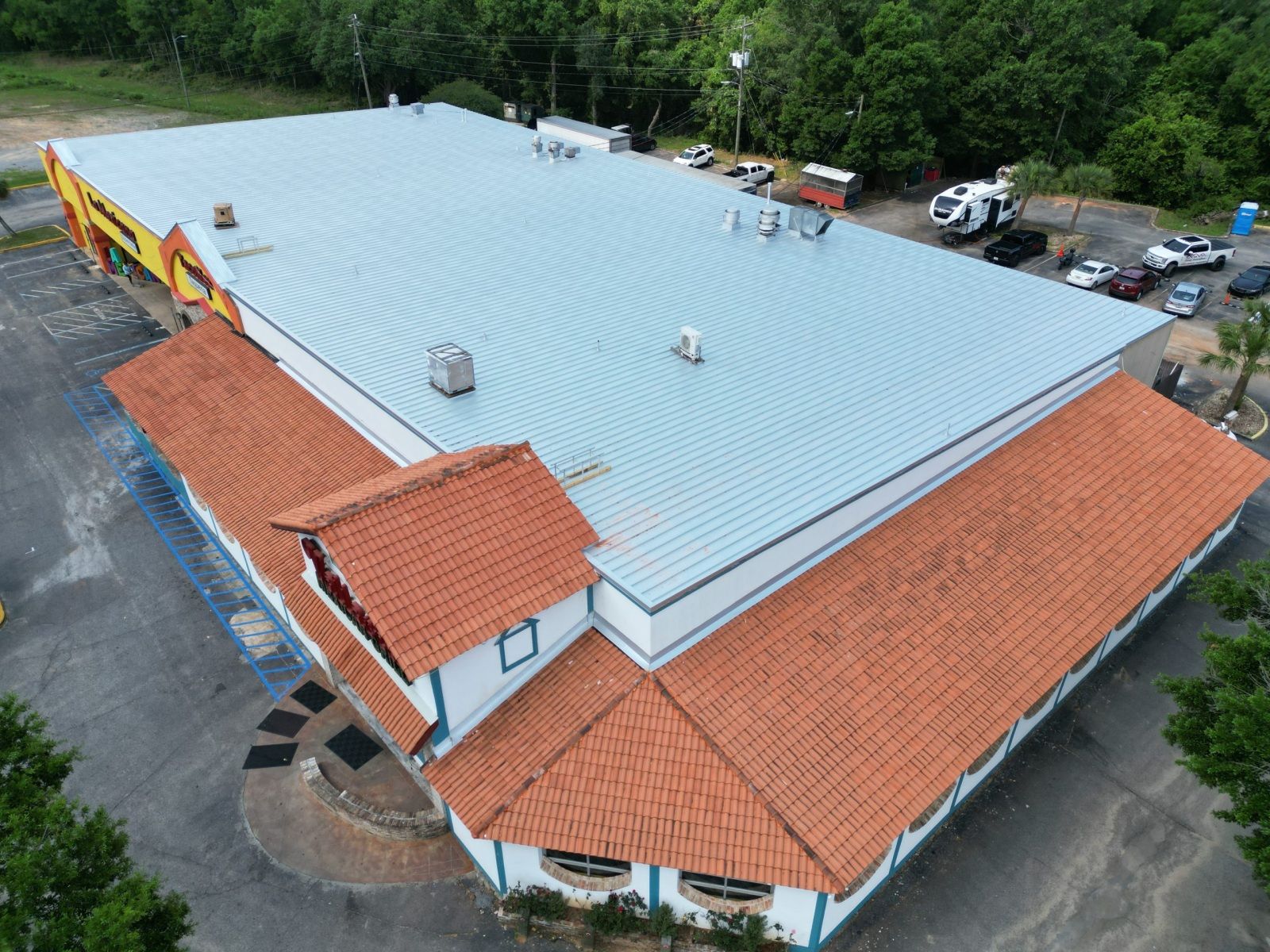 Commercial roofing in the Houston area